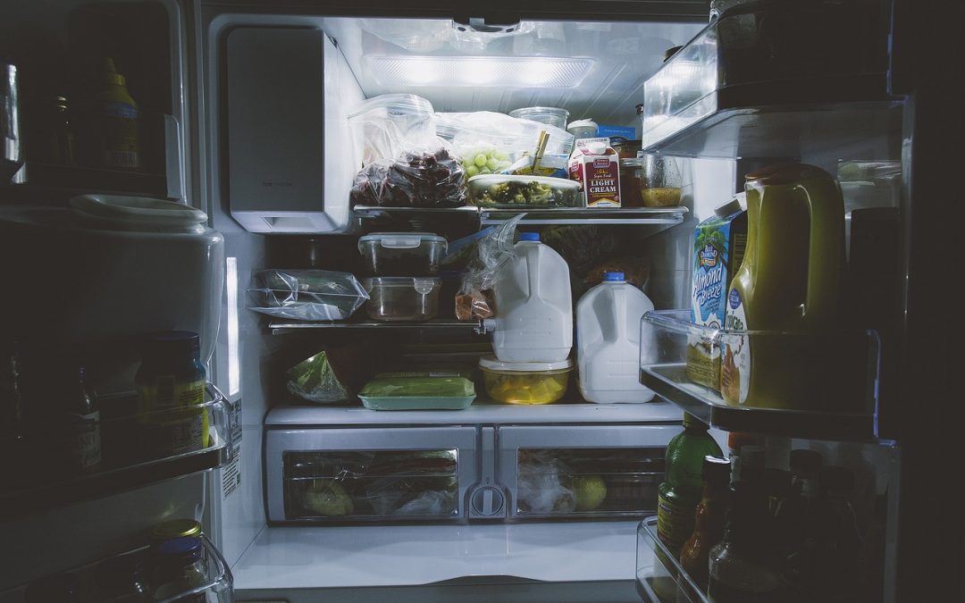 Üble Gerüche im Kühlschrank entfernen: Praktische Tipps und bewährte Hausmittel