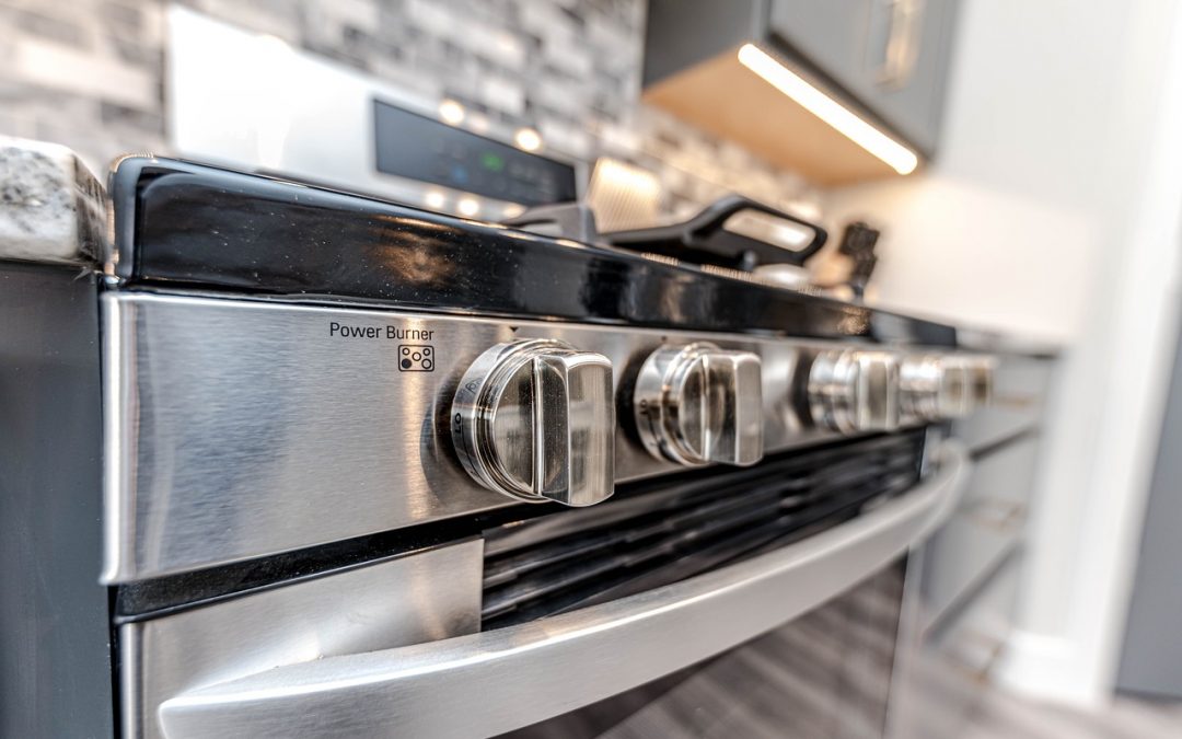 Tipps und Tricks: So reinigen Sie Ihren Backofen mit Hausmitteln effektiv