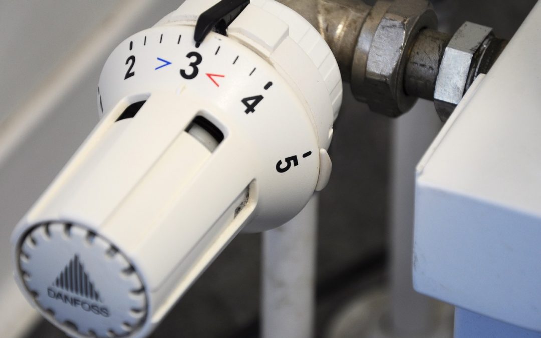 Energie sparen und Schimmel vermeiden: Richtig heizen und lüften im Winter