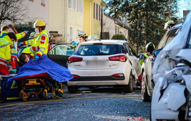 Was tun nach einem Unfall? Wichtige Verhaltensregeln für den Ernstfall