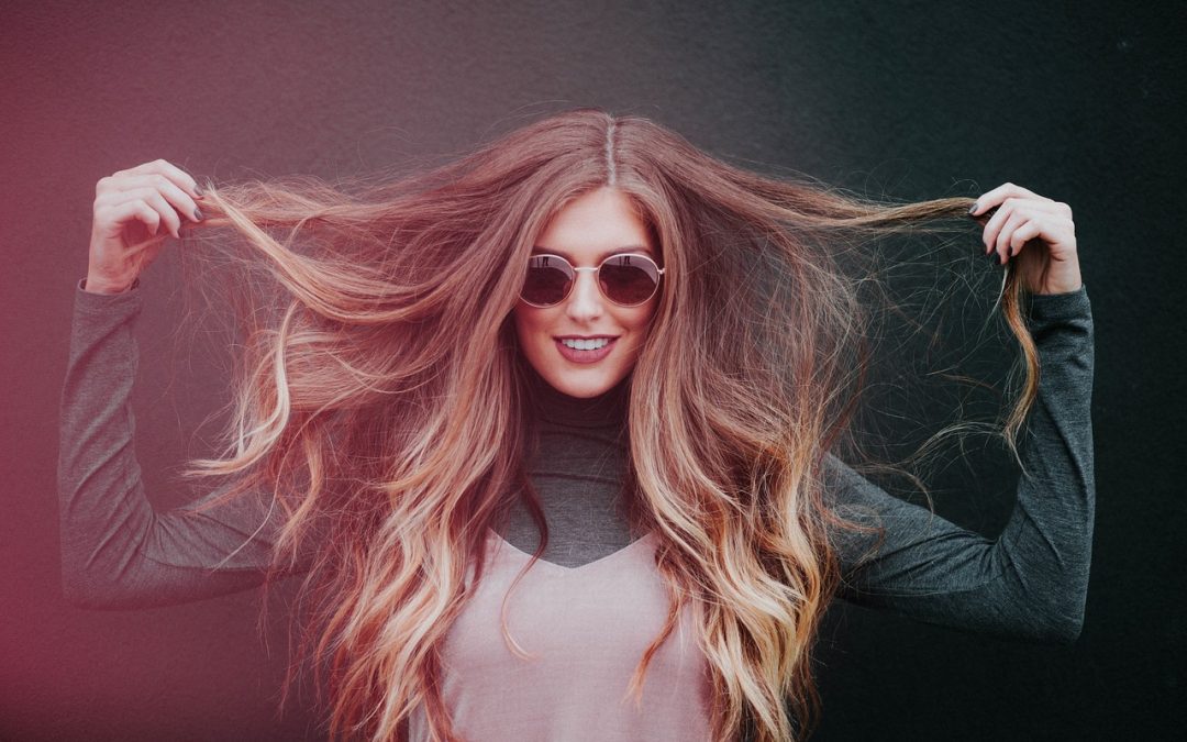 Haare natürlich aufhellen: 5 Hausmittel, die wirklich wirken